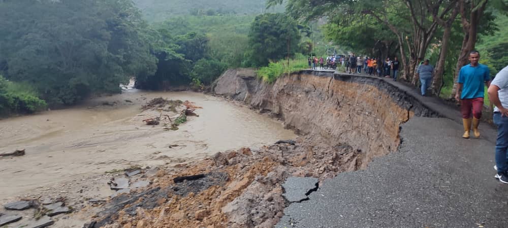 En Lara: Onda tropical n° 51 genera daños en los municipios Crespo e Iribarren