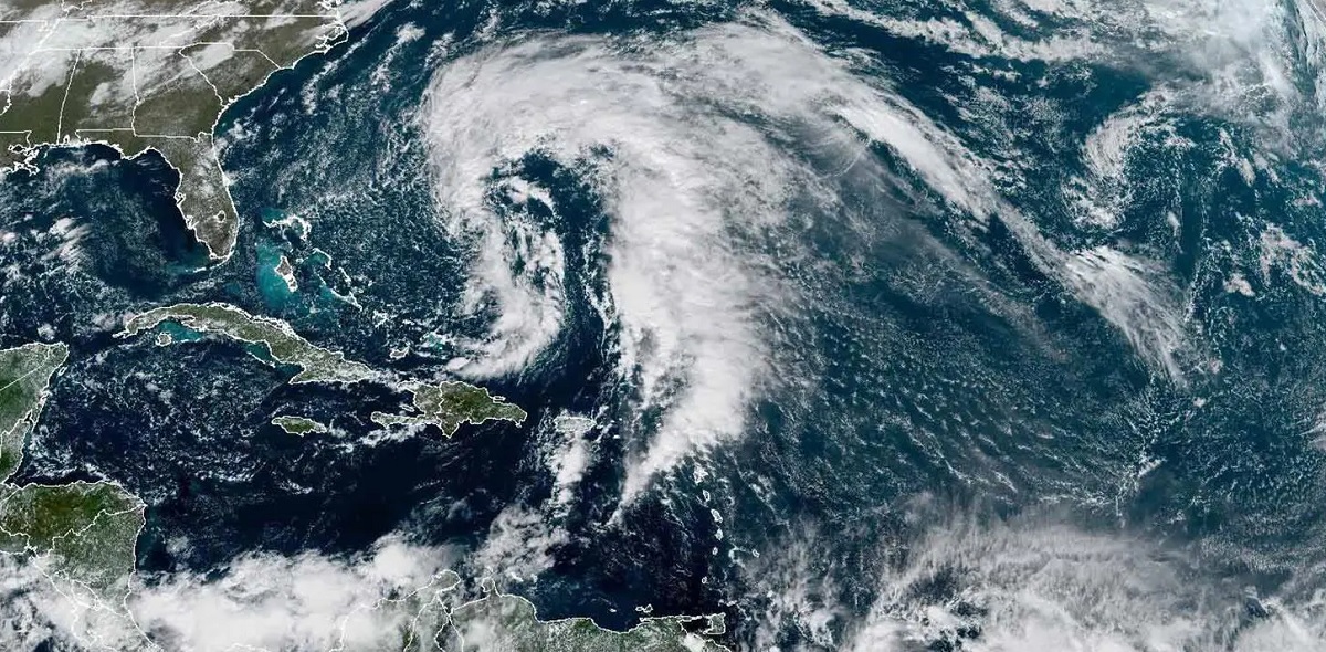 Tormenta Nicole avanza fortalecido hacia Bahamas y Florida