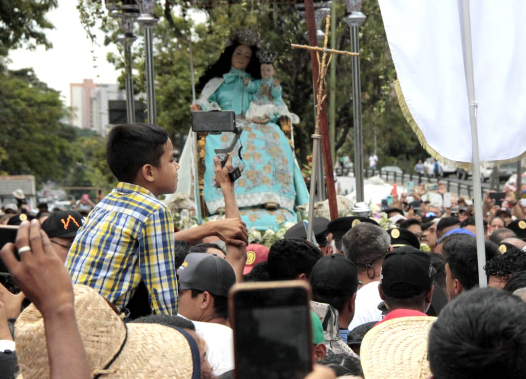 Imagen de la Divina Pastora regresó a la Basílica de Santa Rosa