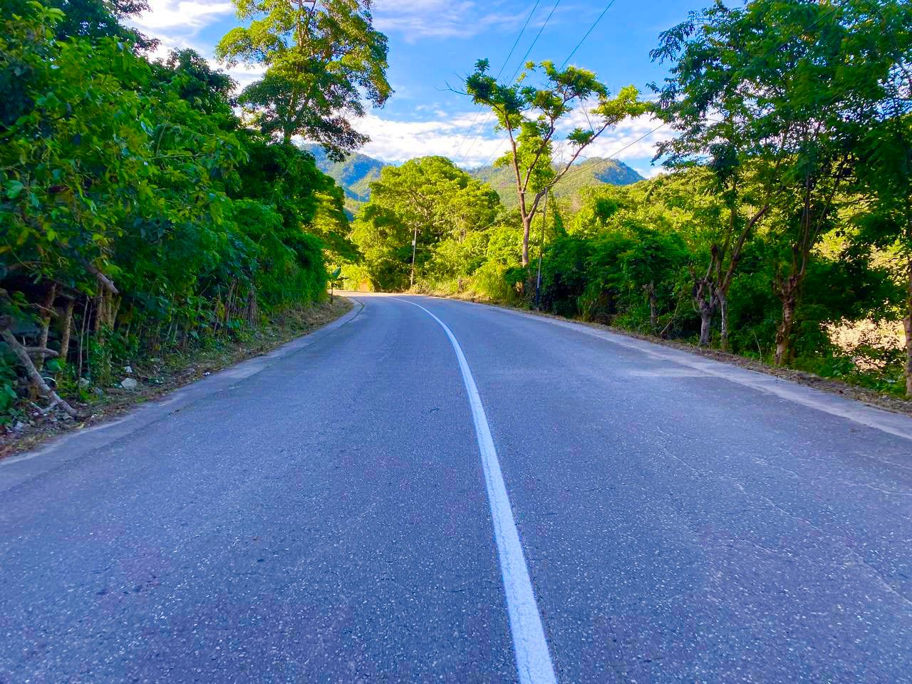 Invilara recupera 6 km de vialidad en el eje carretero Duaca - Aroa