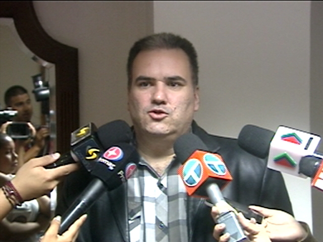 Roberto Sánchez tildó de acción política aumento de salario anunciado