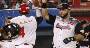 Tiburones de La Guaira - Cardenales de Lara - Celebración - Jesús Montero - 12-10-17 (31)