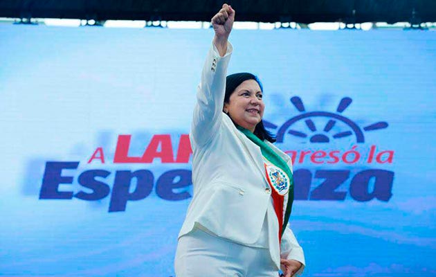Juramentada Carmen Meléndez como gobernadora del estado Lara