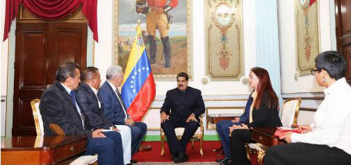 Presidente Nicolás Maduro y gobernadores se reunieron en Miraflores