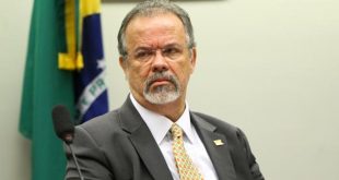 Ministro de Defensa de Brasil. Raul Jungmann