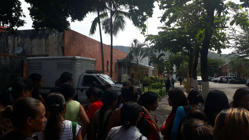 Familiares de reclusos fallecidos en motín piden justicia