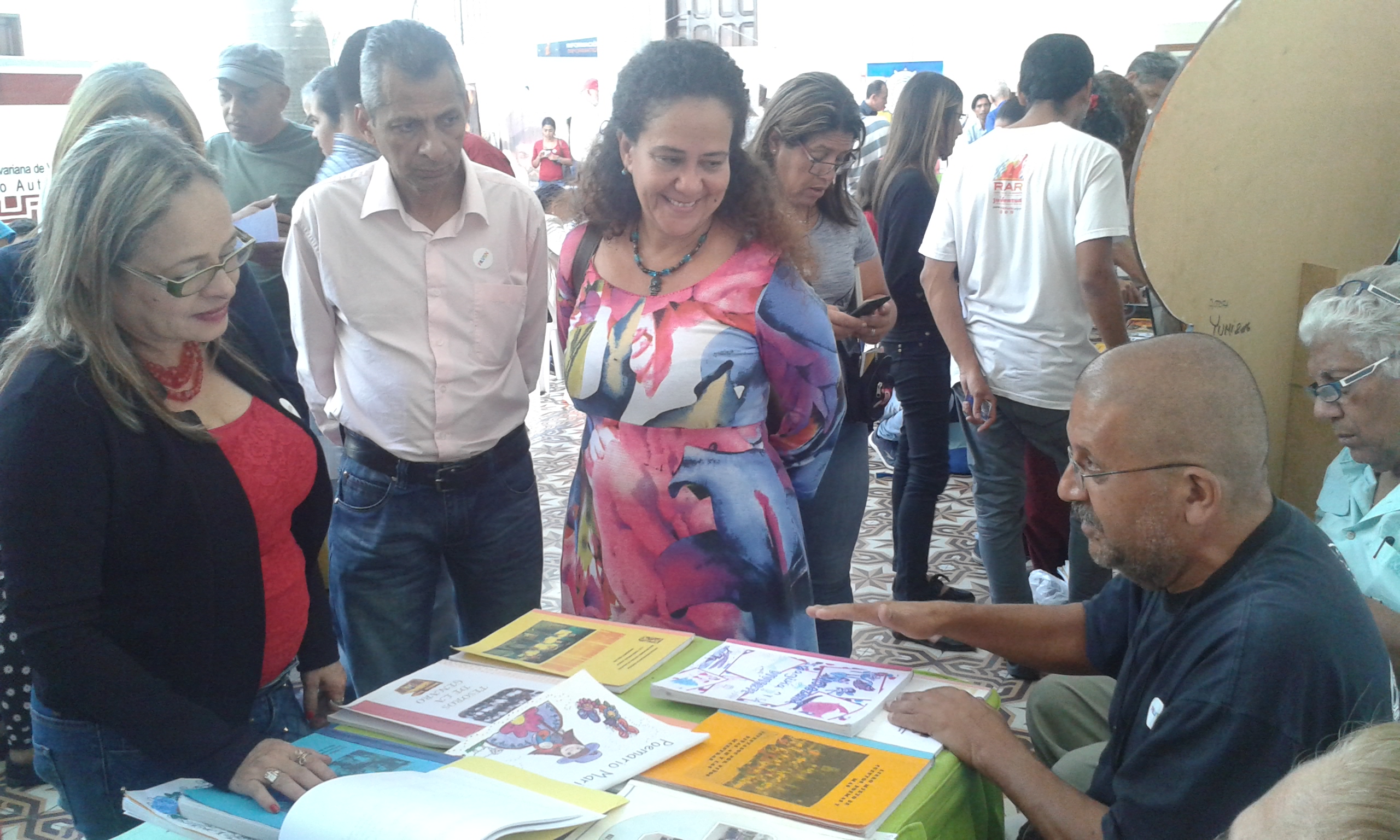 Segundo día de FILVEN 2018 Lara recibió más de 1000 personas