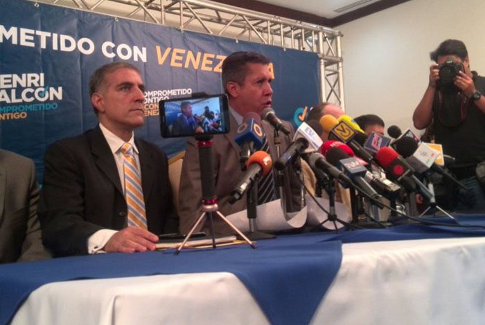 Falcón afirma que de ganar presidenciales no se juramentará ante la ANC