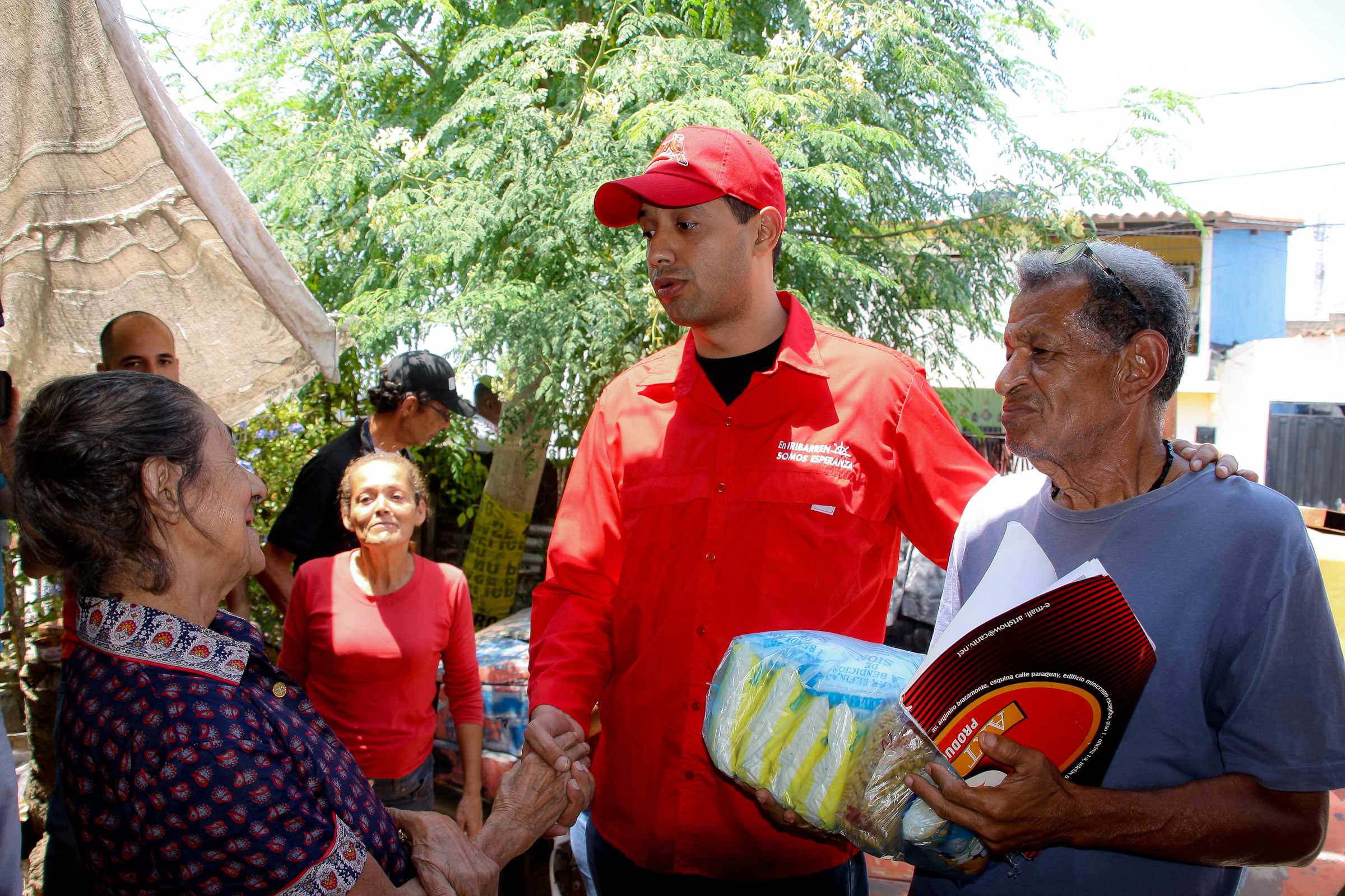 Alcalde Luis Jonás Reyes beneficia a más de 800 personas en Zanjón Barreras