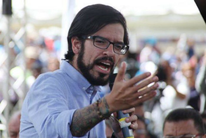Pizarro asegura que sin presión interna no habrá cambio en el país