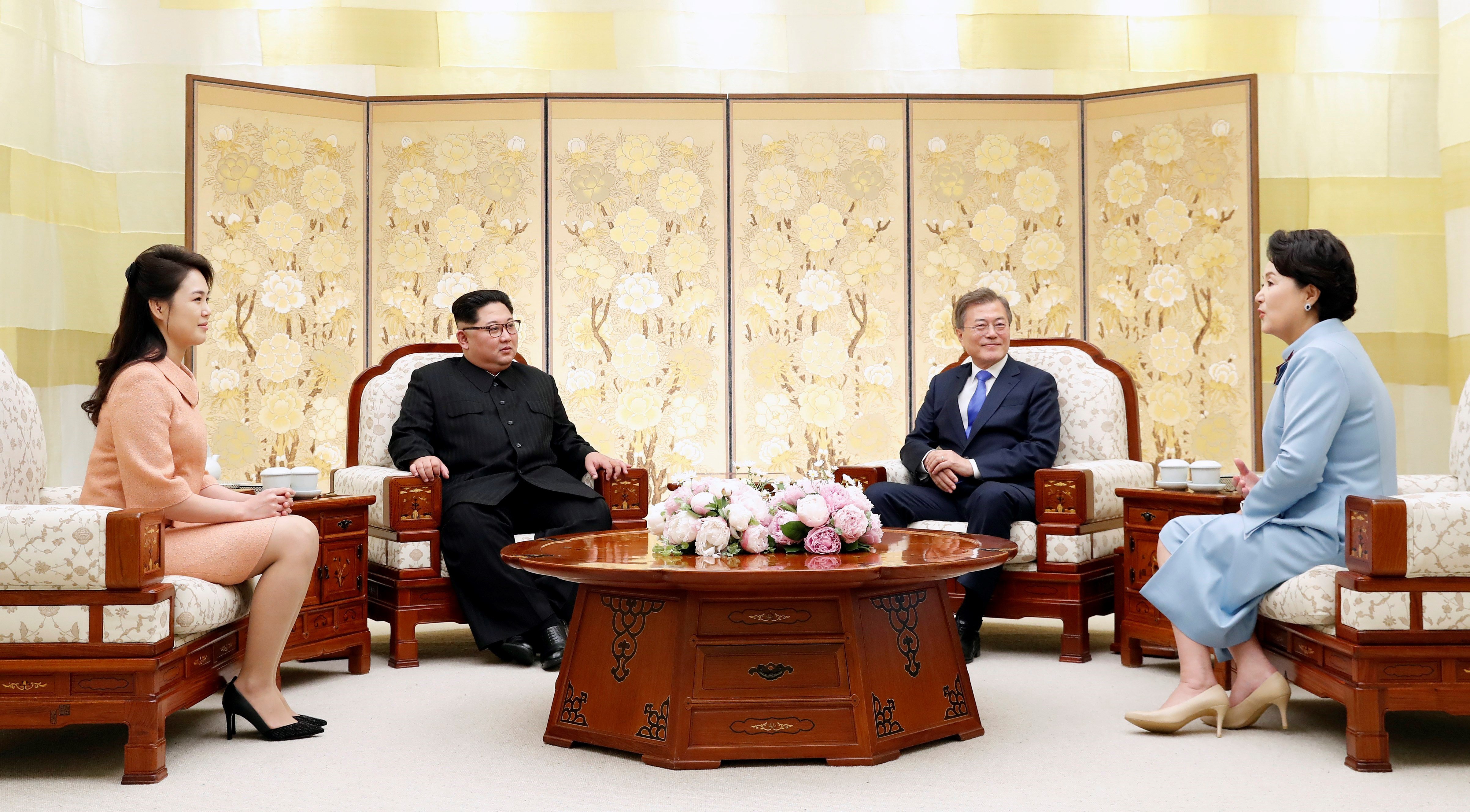 Seúl y Pyongyang se reconcilian sin guerra psicológica y con mismo horario