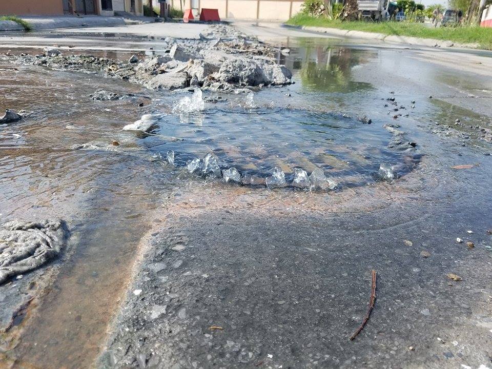 Brote de aguas negras alarma habitantes del sector de Fundalara en el este de Barquisimeto