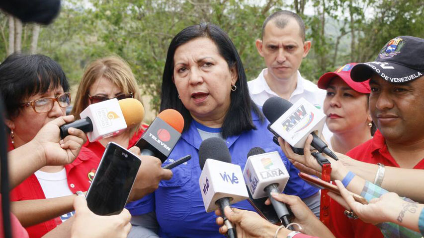 Meléndez inspeccionó este sábado el servicio ferroviario del puente La Ruezga