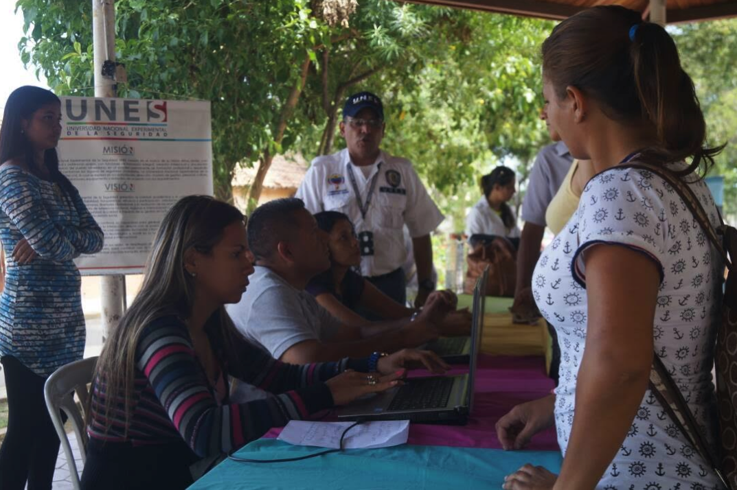 UNES con amplia participación de jóvenes en talleres de información en Quíbor