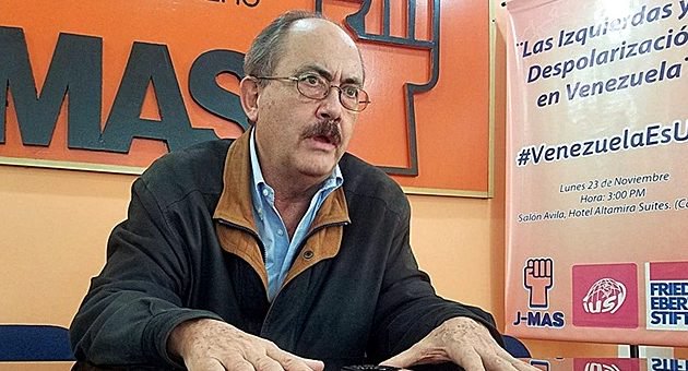 Mujica: La oposición actúa como si no pasara nada