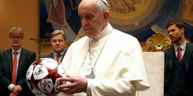 El papa desea que el Mundial de fútbol favorezca la paz entre países ...