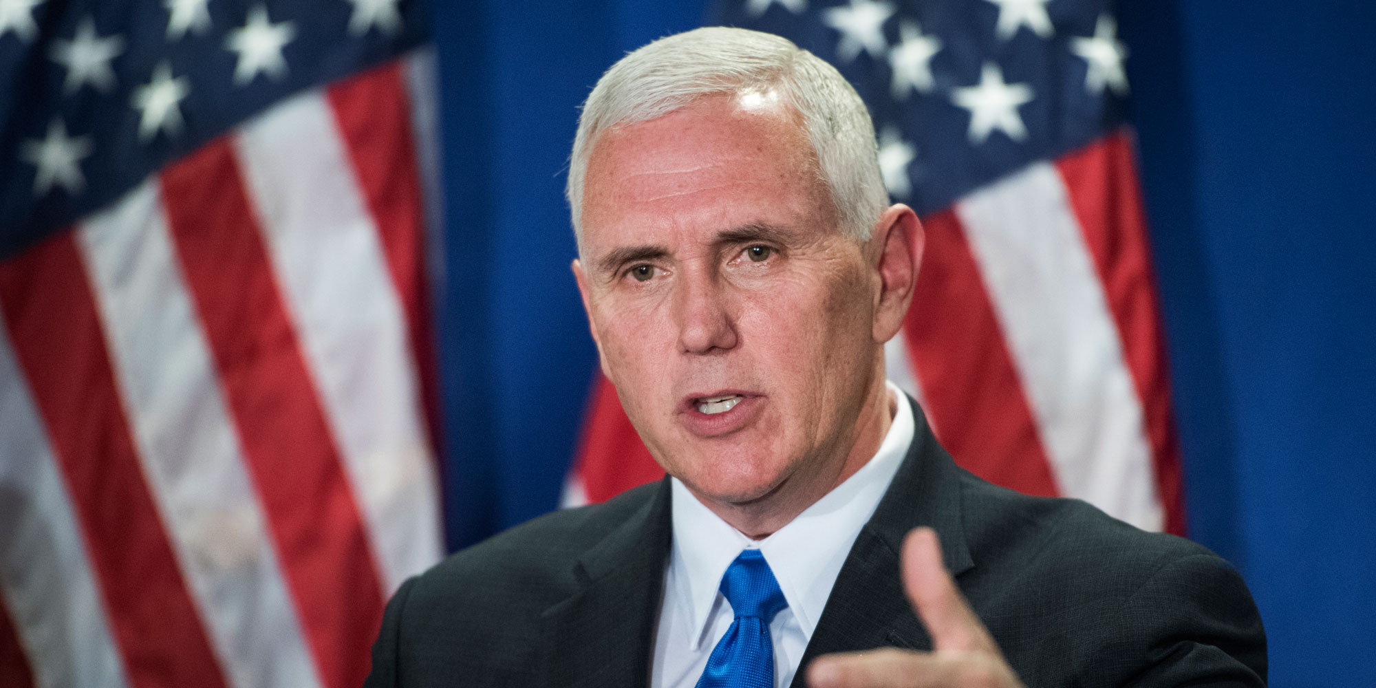 Pence llegó a Brasil para tratar caso de la diáspora venezolana