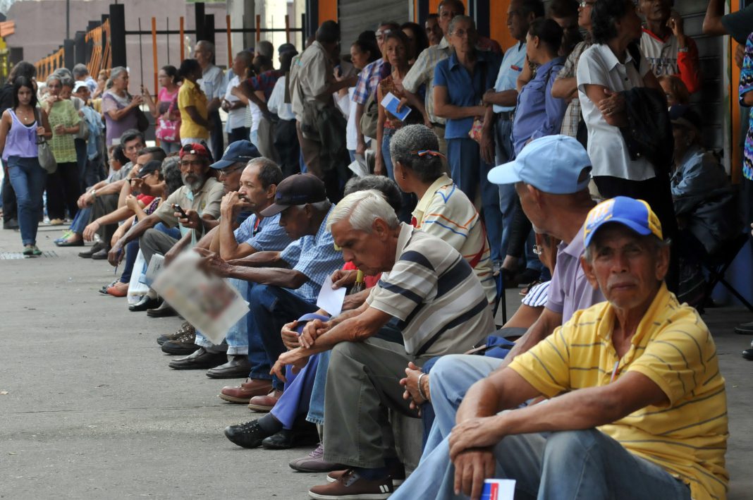 La Federación de Jubilados y Pensionados rechazaron la postergación del pago de pensión