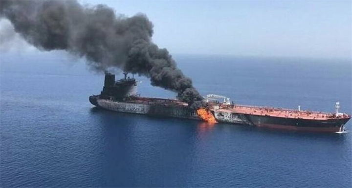 Explosión de un buque petrolero Iraní provoco derrame de crudo al Mar Rojo