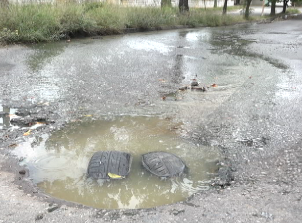 Brote de aguas negras se convierte en un foco de enfermedades en La Mora de Cabudare