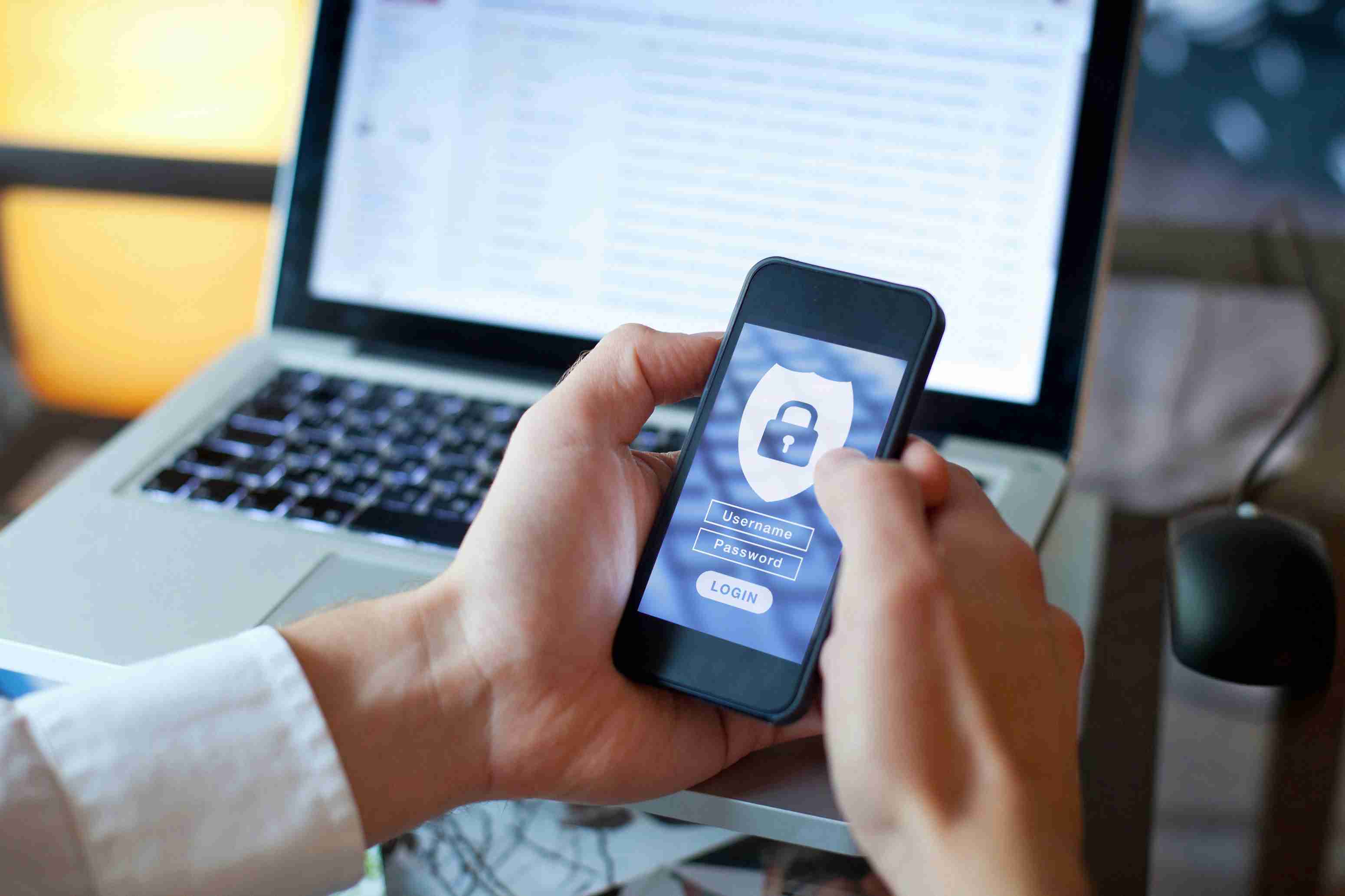 ¡Así de fácil es hackear un teléfono móvil! Noticias de Barquisimeto ¡Así de fácil es hackear un teléfono móvil! Noticias de Barquisimeto
