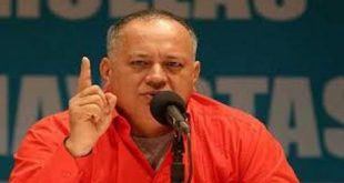 Diosdado Cabello Apuntando