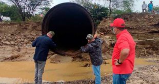 Trabajos en las tuberias para restalecer el servicio del agua avanzan en 60%