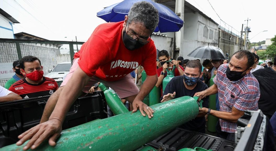 Aumenta la búsqueda de oxígeno en medio de repunte incontrolable de casos COVID-19 en Venezuela
