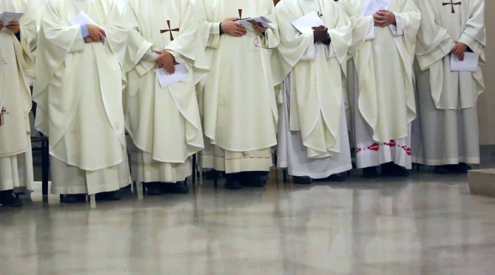 CEV: 24 Sacerdotes han fallecido por coronavirus en Venezuela y asciende a 201 los contagiados