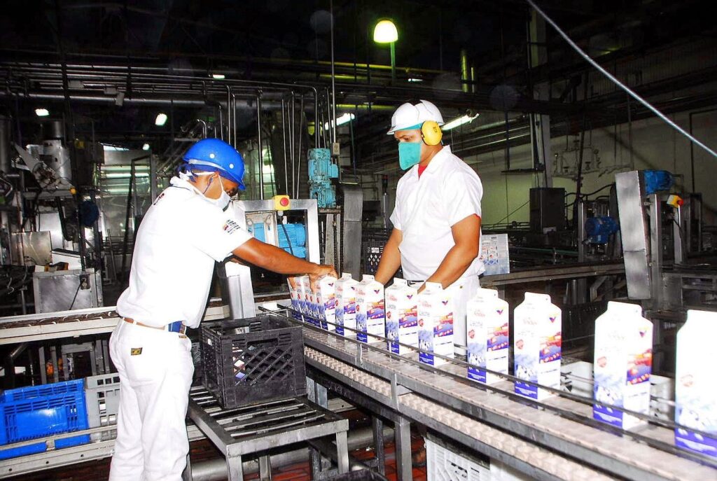 Industria láctea opera en 15 % de su capacidad instalada por falta de diésel