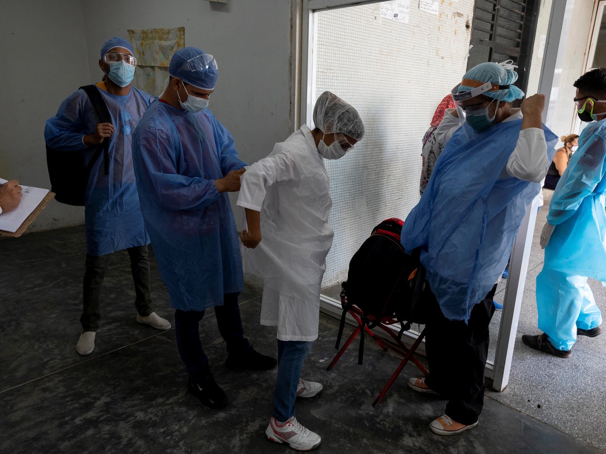 Médicos Unidos de Venezuela registra 14 muertes en personal de salud por Covid-19