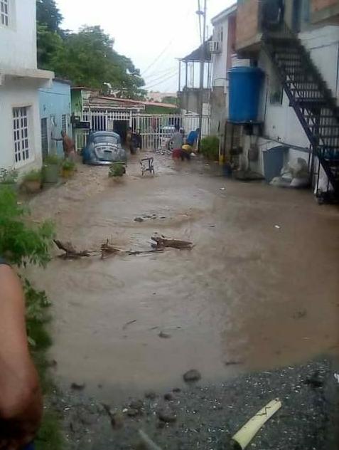 Lluvias ocasionaron inundaciones y daños en viviendas en Barquisimeto y Palavecino