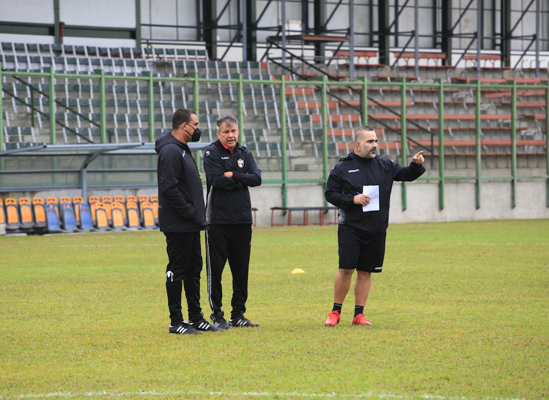 Leo González retorna a los entrenamientos del Rojinegro