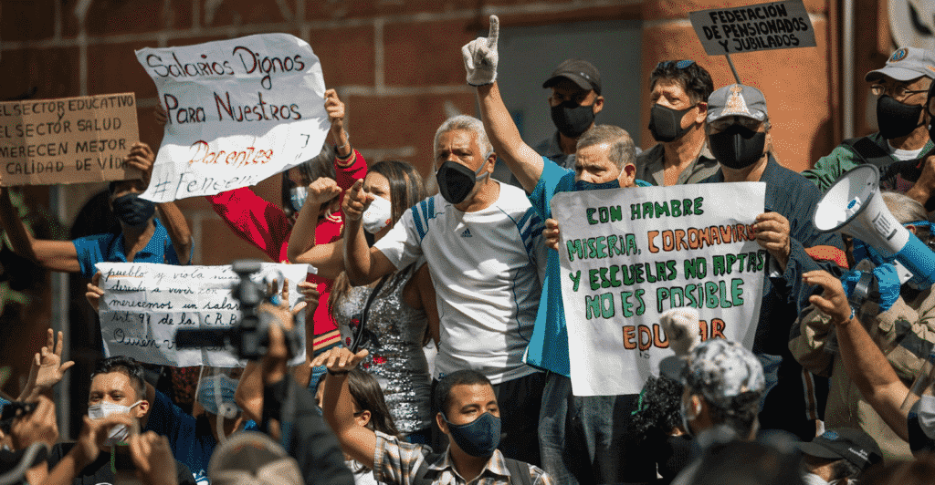 Protesta-por-salarios-en-Venezuela-1024x532