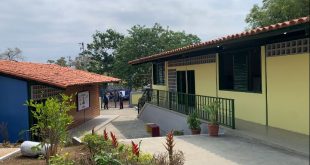 Plan "Una Gota de Amor para mi Escuela" llegó a El Manzano