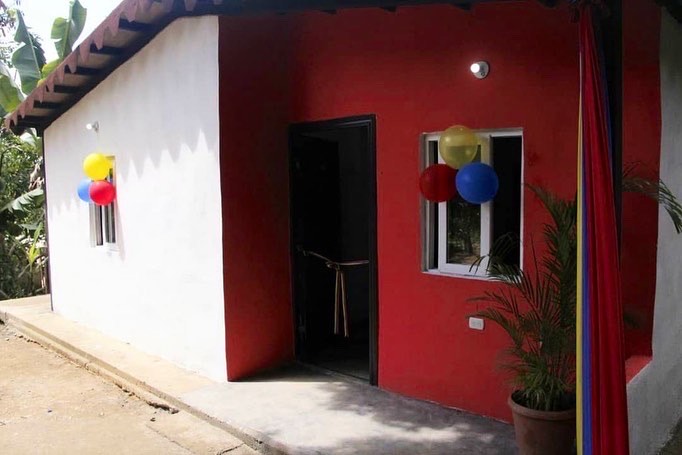 Entregadas viviendas en diferentes comunidades del municipio Crespo