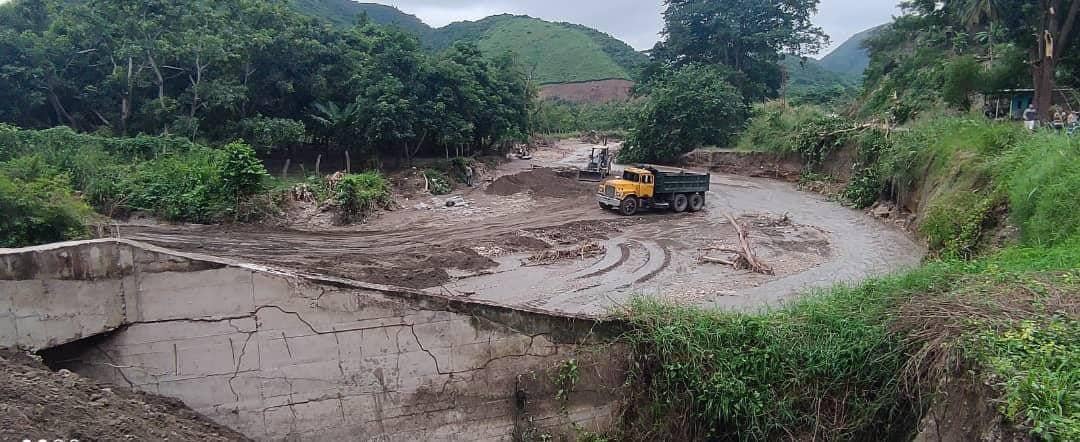 Continúan recuperación de las zonas afectadas en el municipio Crespo