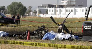 Se desploma helicóptero en el que viajaba funcionario en el centro de México