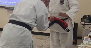 Trabajador de la Unexpo reciben reconocimientos por su trayectoria deportiva desde Japón