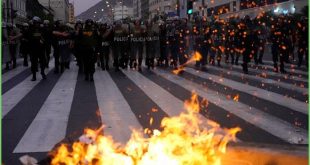 Tras protestas queman instalaciones de Alcaldía en región de Cuzco