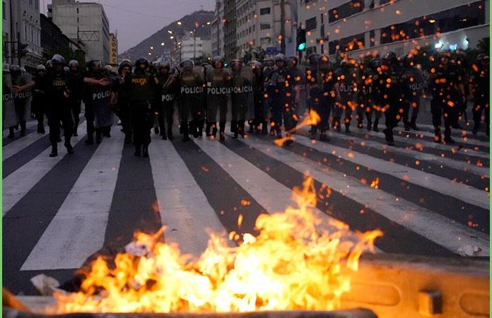 Tras protestas queman instalaciones de Alcaldía en región de Cuzco