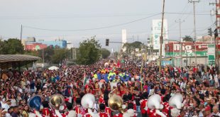 Larenses disfrutaron de Carnavales desde la Av. Florencio Jiménez