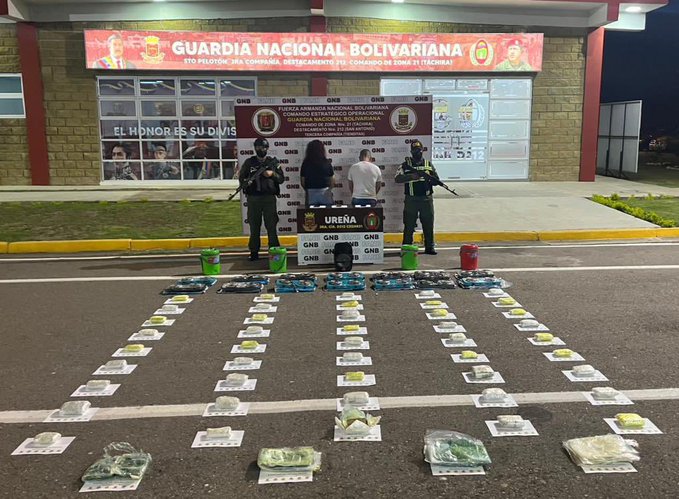 Detenidas dos personas con 13 kilos de marihuana en el estado Táchira