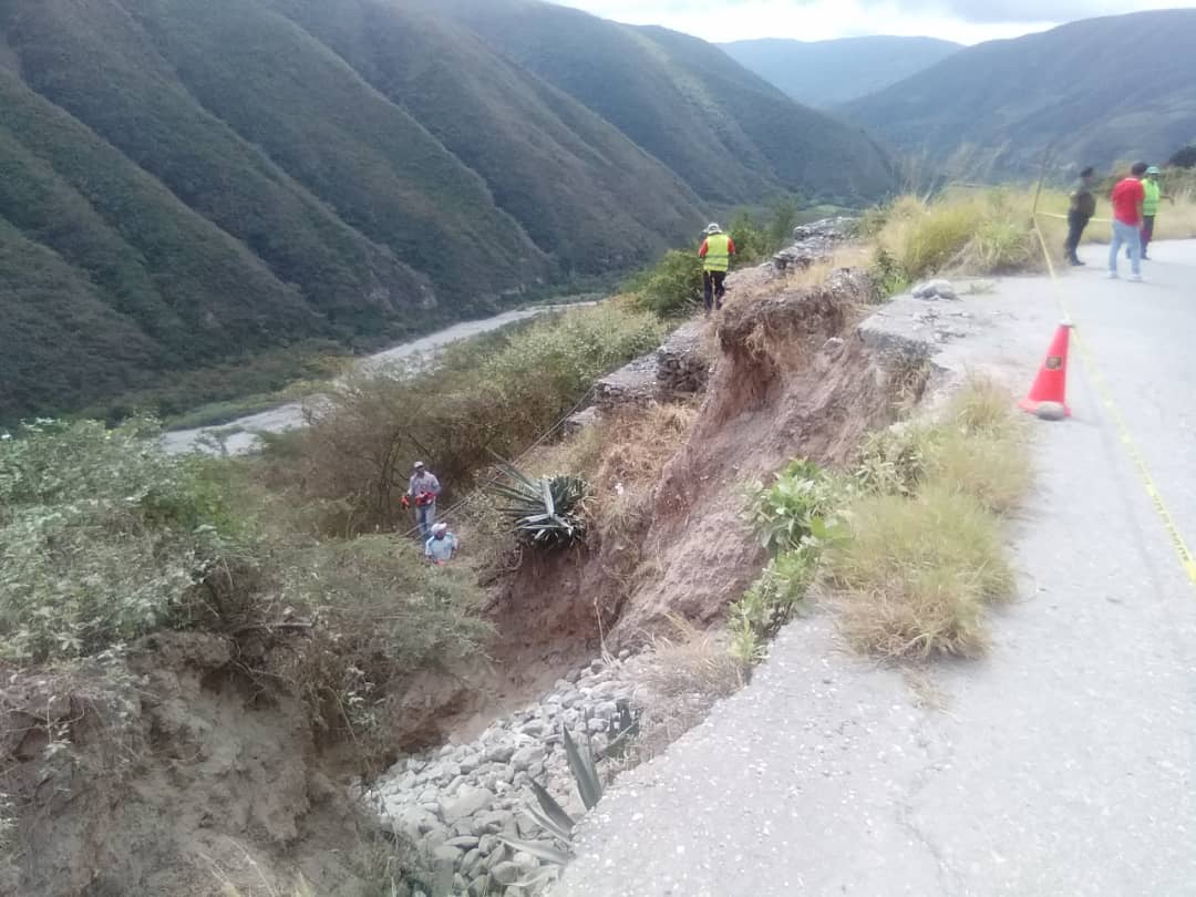 Invilara inició trabajos de reparación de falla de borde en la vía Barquisimeto - Río Claro