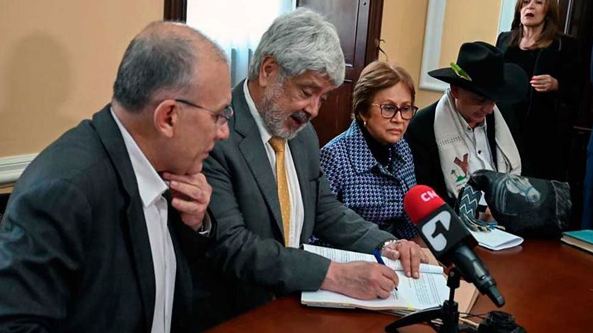 Congreso de Colombia evaluará acuerdo de inversión con Venezuela