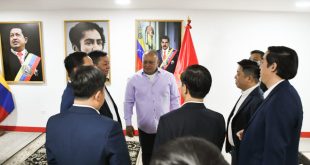 Diosdado Cabello recibió a la delegación del Partido Comunista de Vietnam