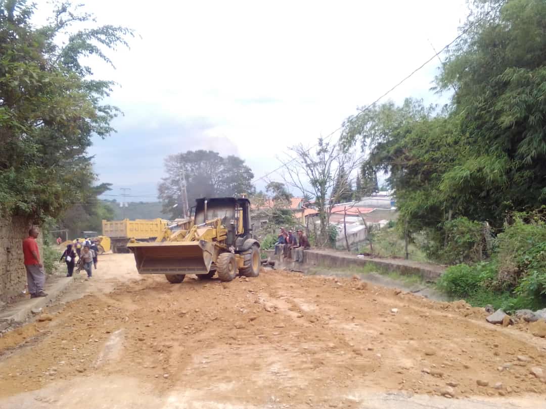 Invilara rehabilita vialidad rural de municipios Andrés Eloy Blanco, Morán y Urdaneta