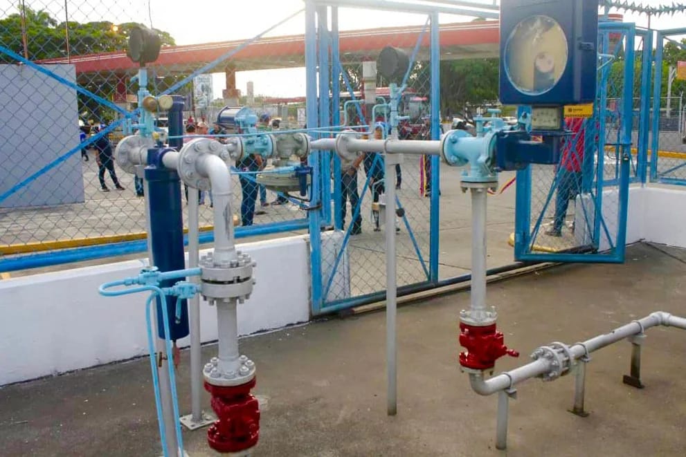 Reactivado sistema de surtido de gas vehicular en la Estación de Servicios La Sindical