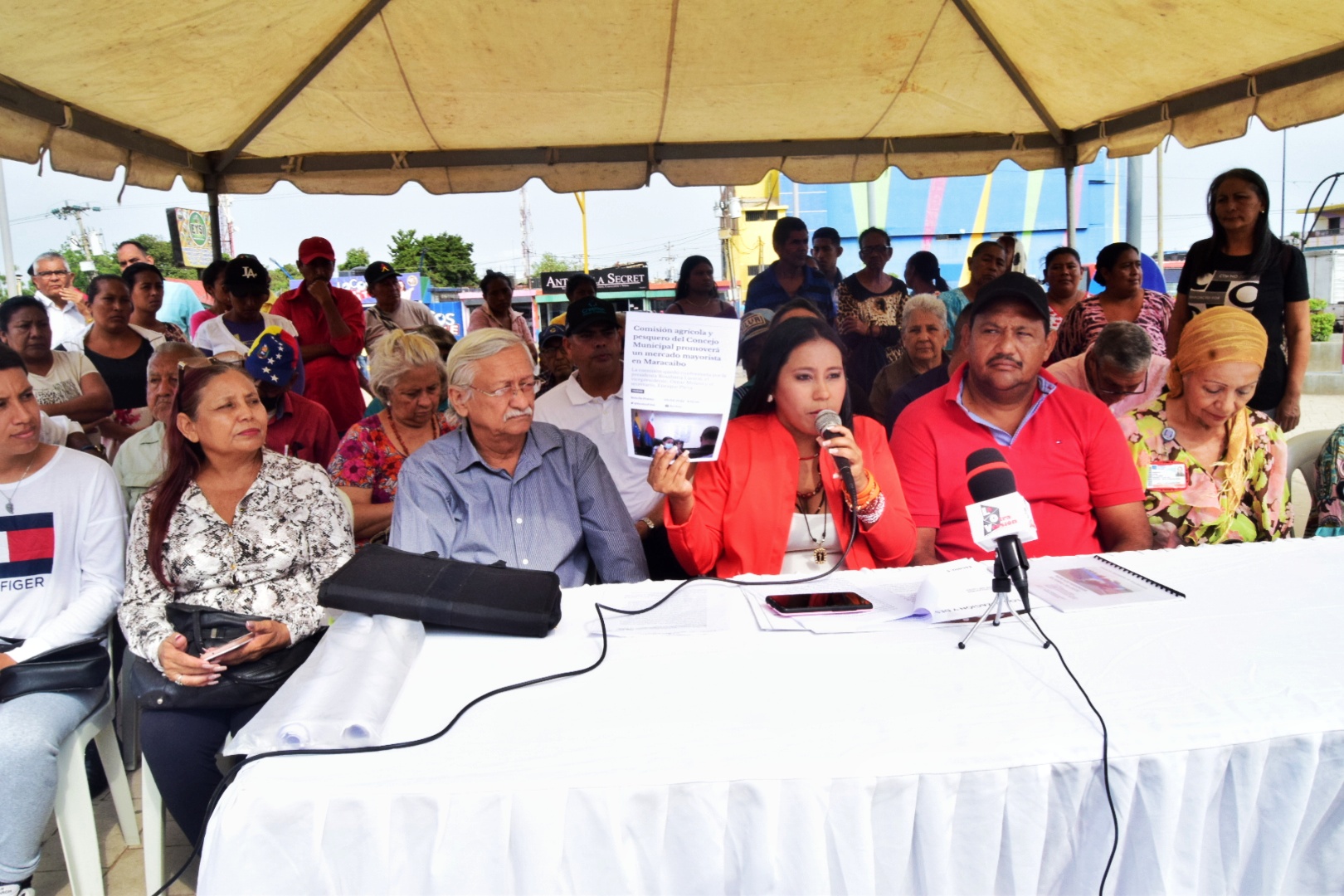 Concejal Rosahana Larreal presenta anteproyecto de Mercado Mayorista para el oeste de Maracaibo