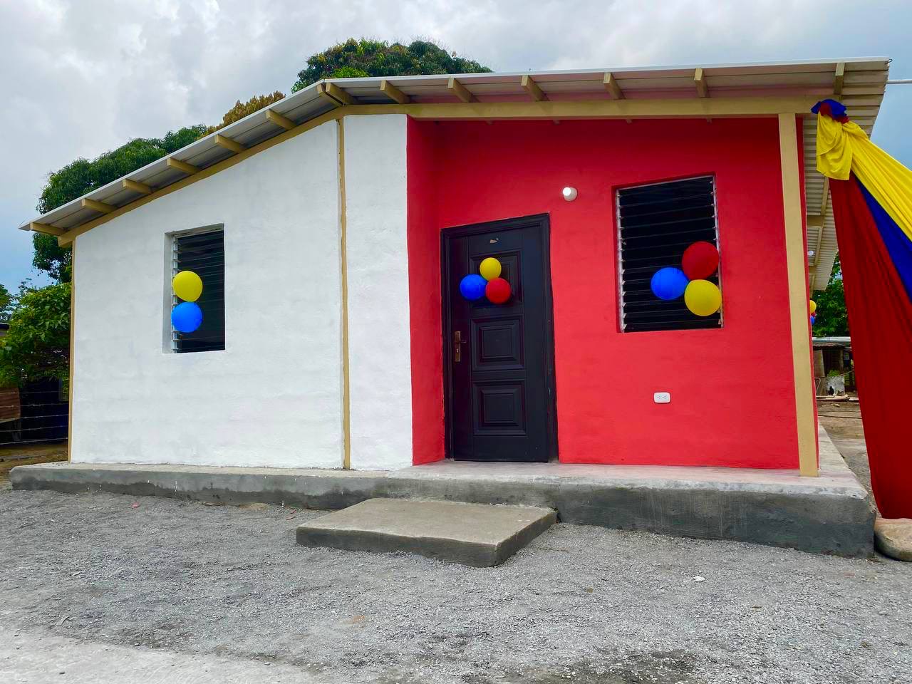Beneficiadas cinco familias con la entrega de viviendas en el municipio Simón Planas